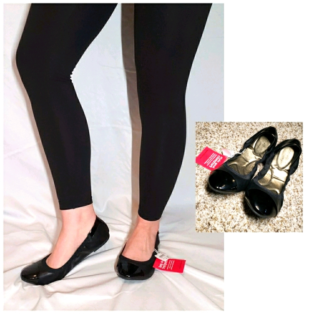 NWT Black DexFlex Comfort Flats